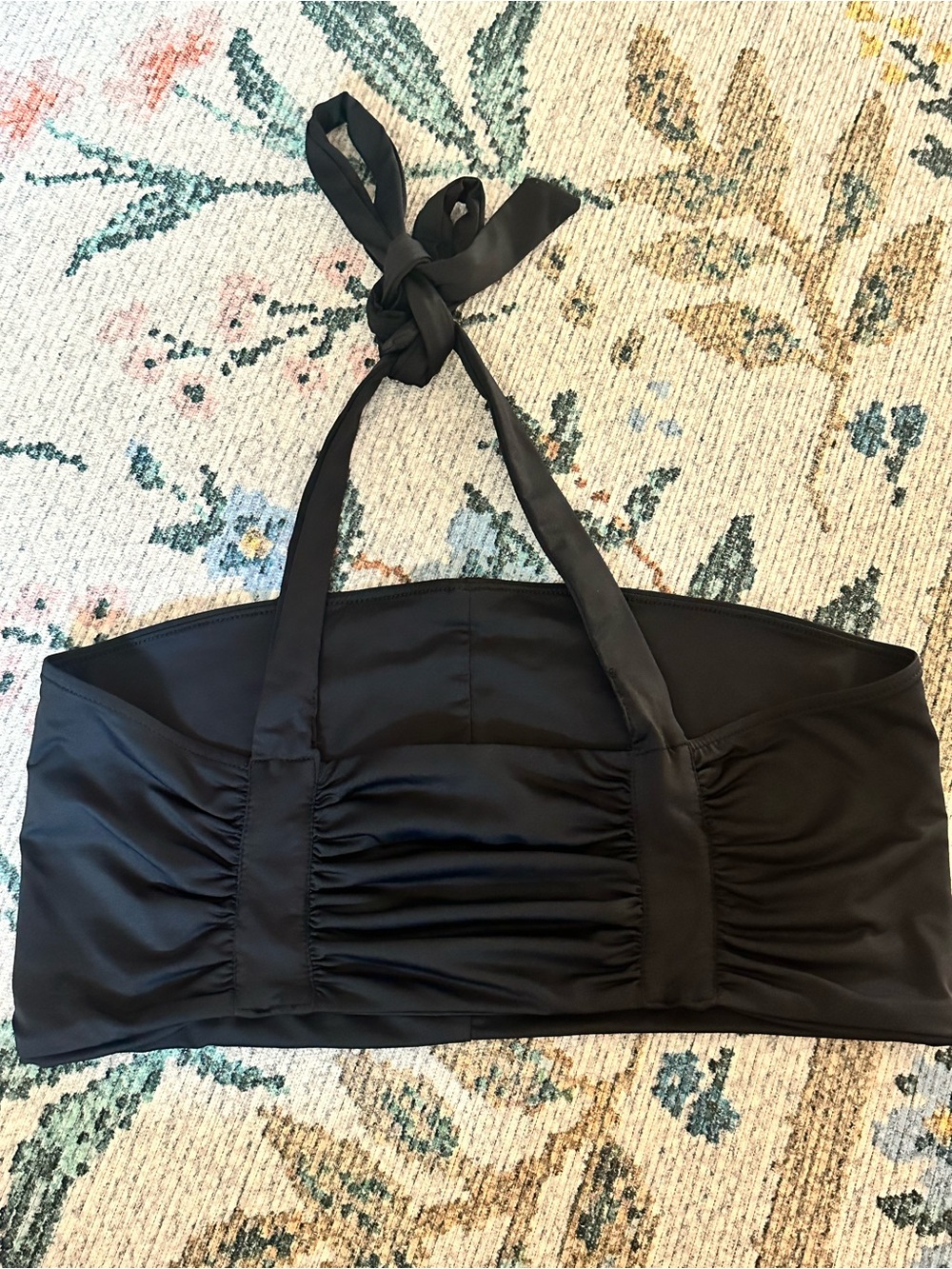 Frankie’s bikinis black top
